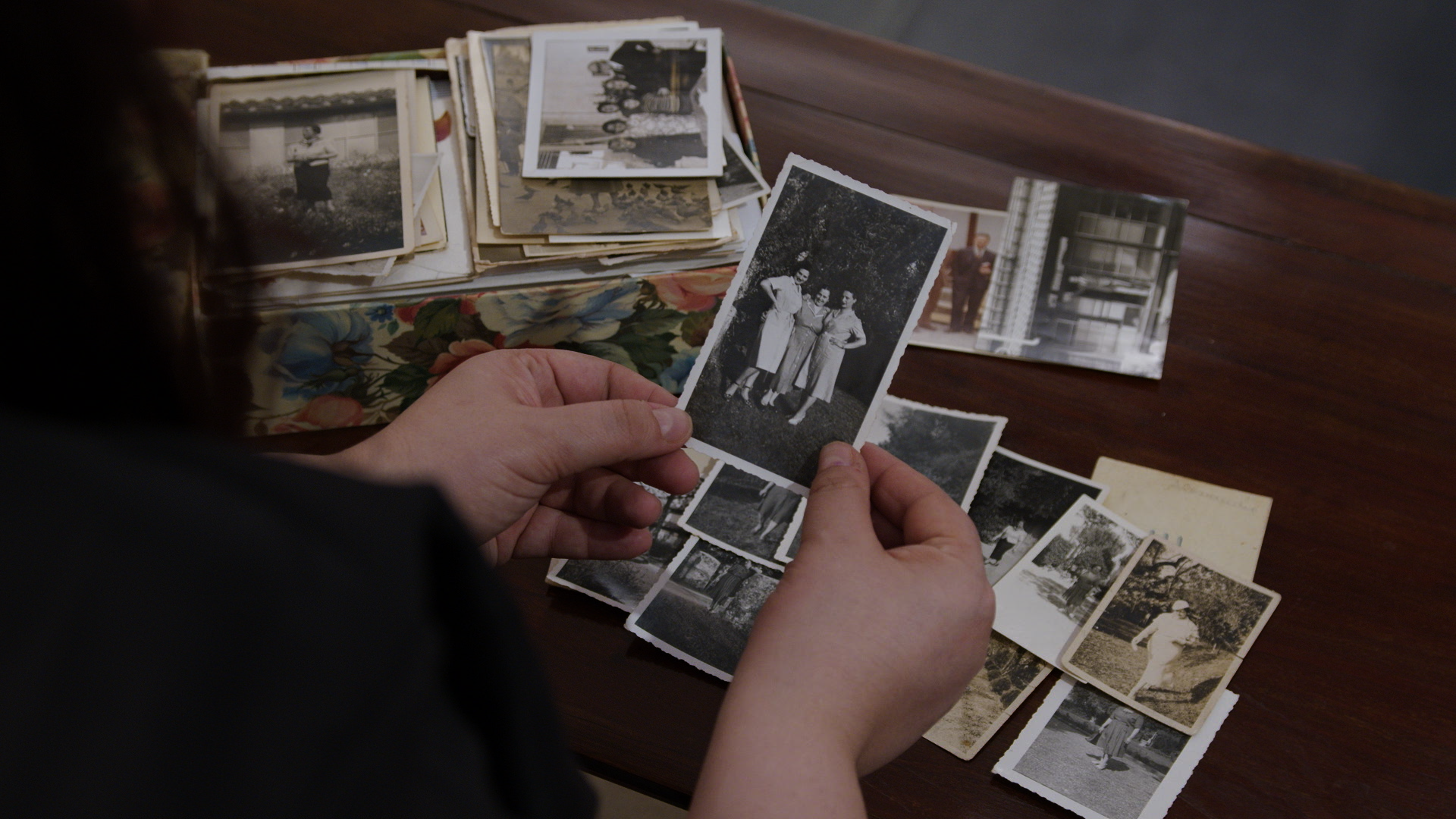 Unsetting Genealogies